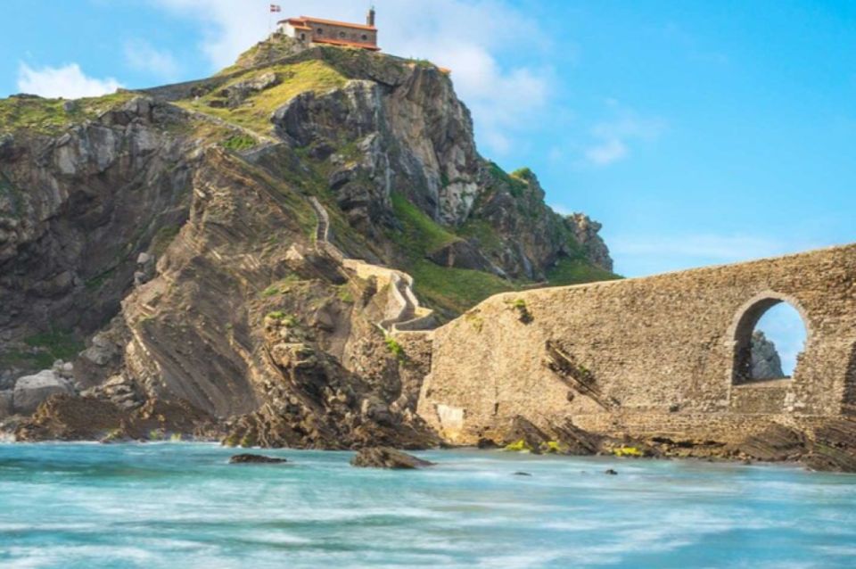 Bilbao: San Juan De Gaztelugatxe and Txakoli Wine Day Trip