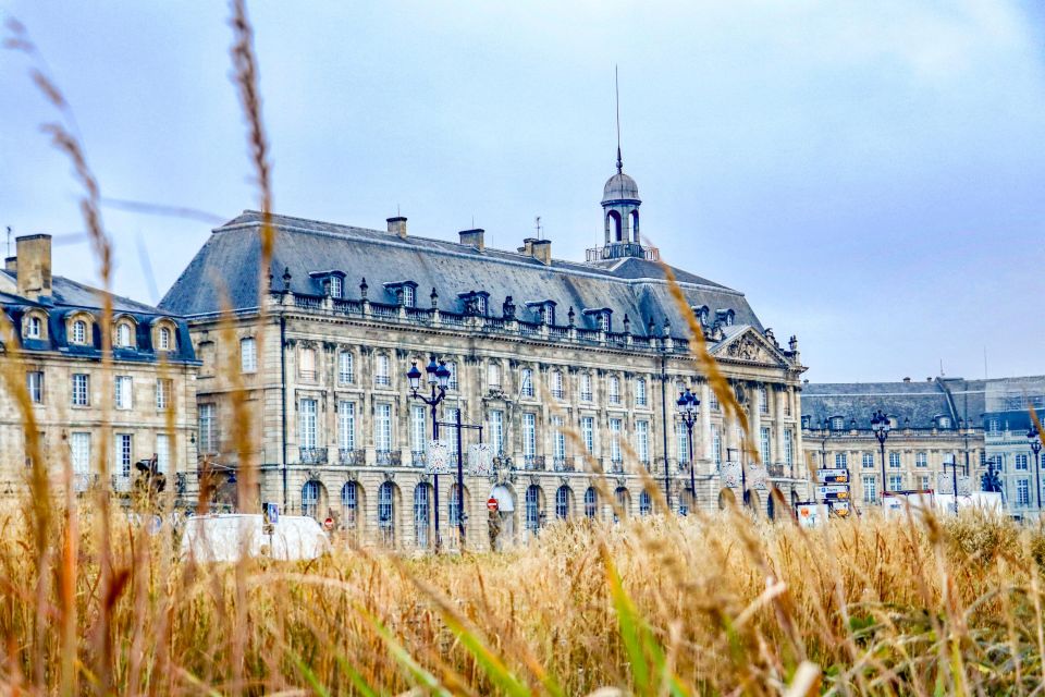 Bordeaux: Private Architecture Tour With a Local Expert