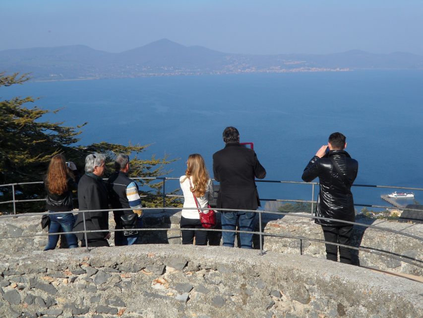 Bracciano: Odescalchi-Orsini Ancient Castle Tour With Lunch