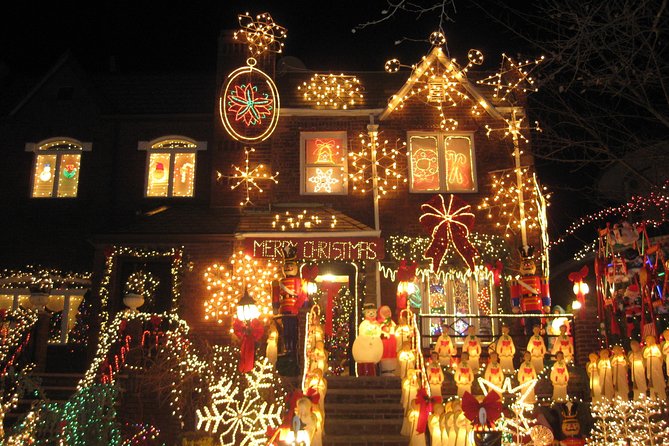 Brooklyn Dyker Heights Christmas Wonderland Bus Tour - Highlights of Dyker Heights