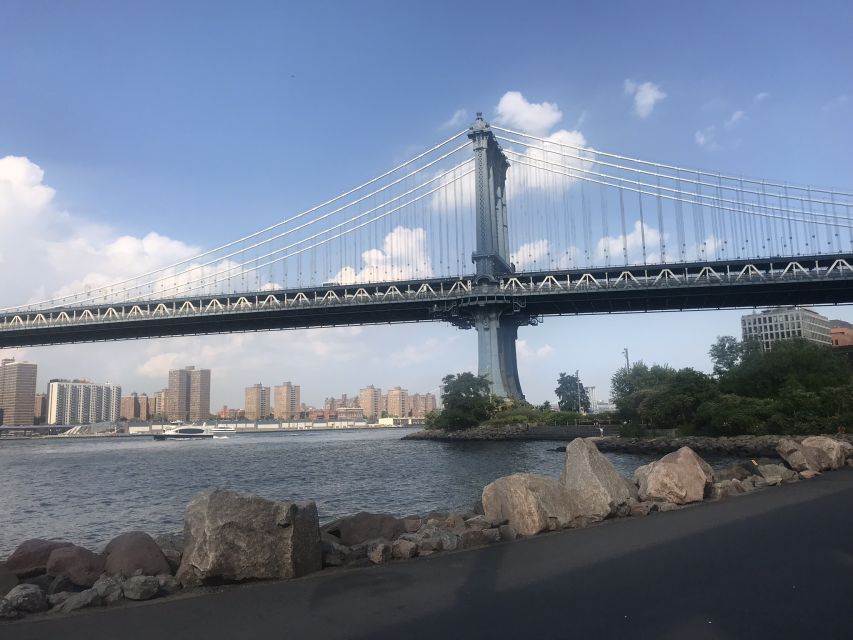 Brooklyn: The Bridge, DUMBO, & Brooklyn Heights Best of Tour