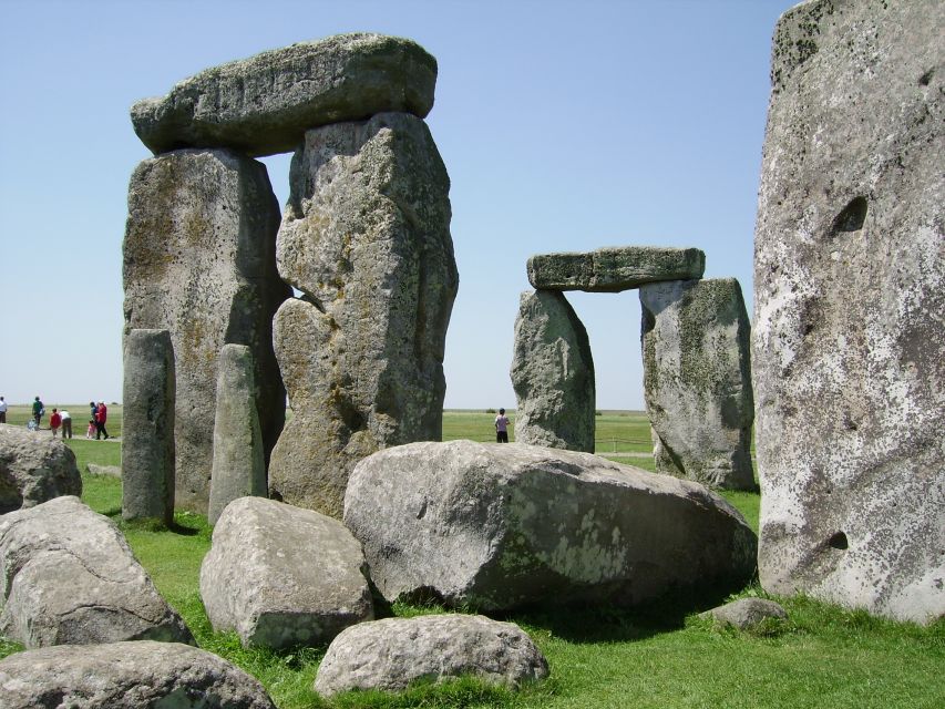 Buckingham Palace and Stonehenge Tour