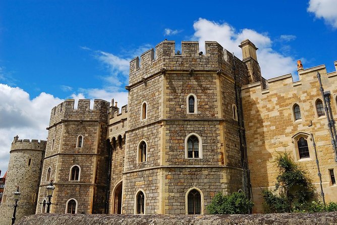 Buckingham Palace and Windsor Castle Tour From London