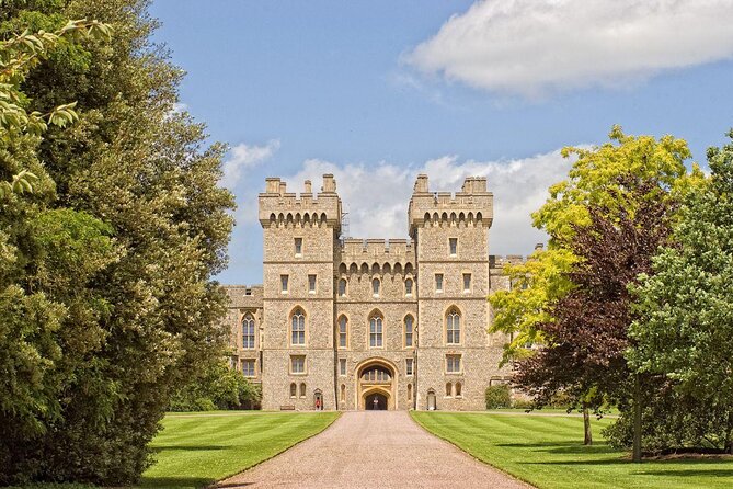 Buckingham Palace and Windsor Castle Tour From London