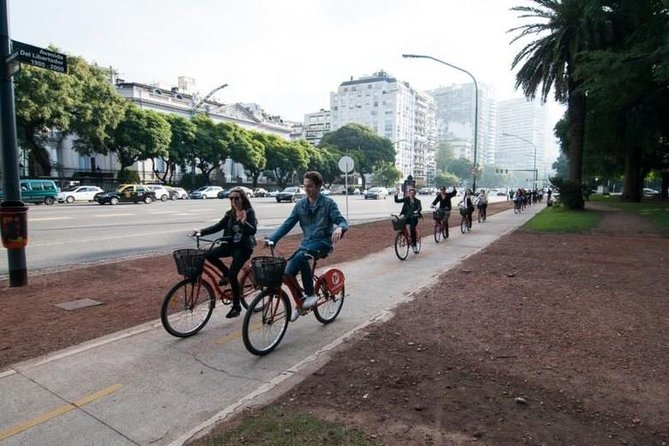 Buenos Aires Bike Tour: North Districts, Recoleta and Palermo