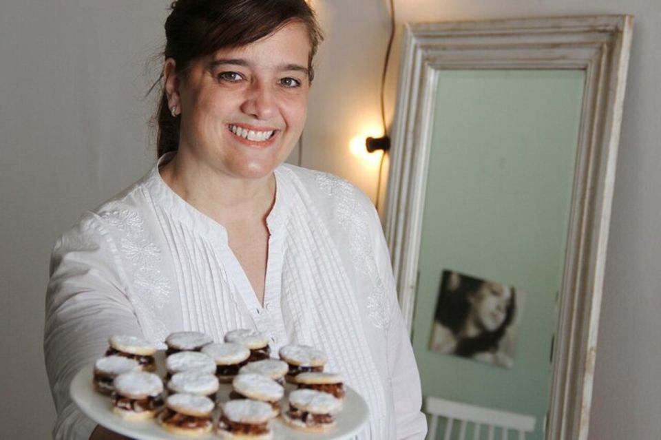 Buenos Aires: Empanadas and Alfajores Cooking Experience