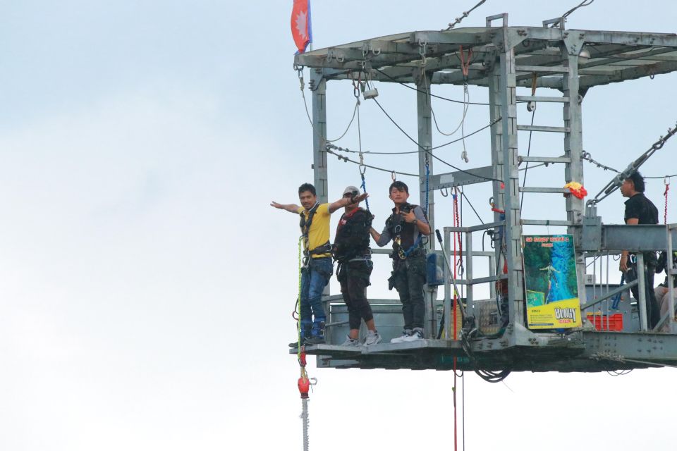 Bungee Jump (101m) in Pokhara