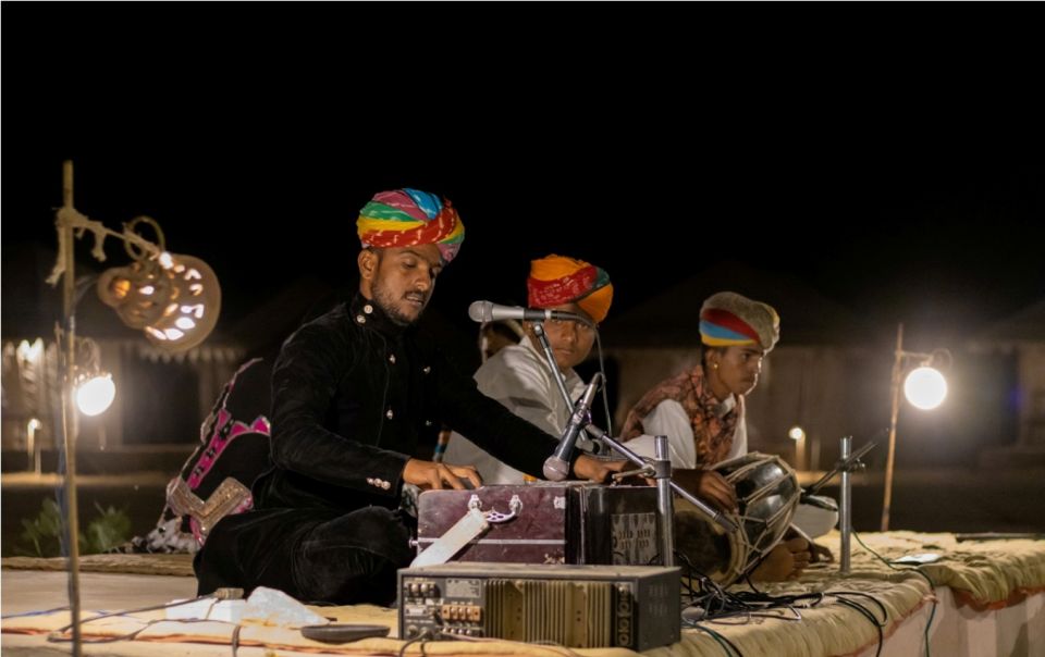Buoyant Luxrious Overnight Thar Desert Camping Tour
