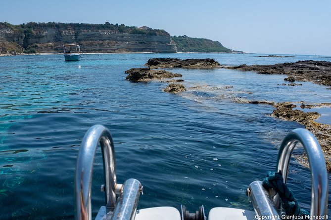 By Boat Between the Sea and the Most Beautiful Beaches! Capo Vaticano – Tropea – Briatico