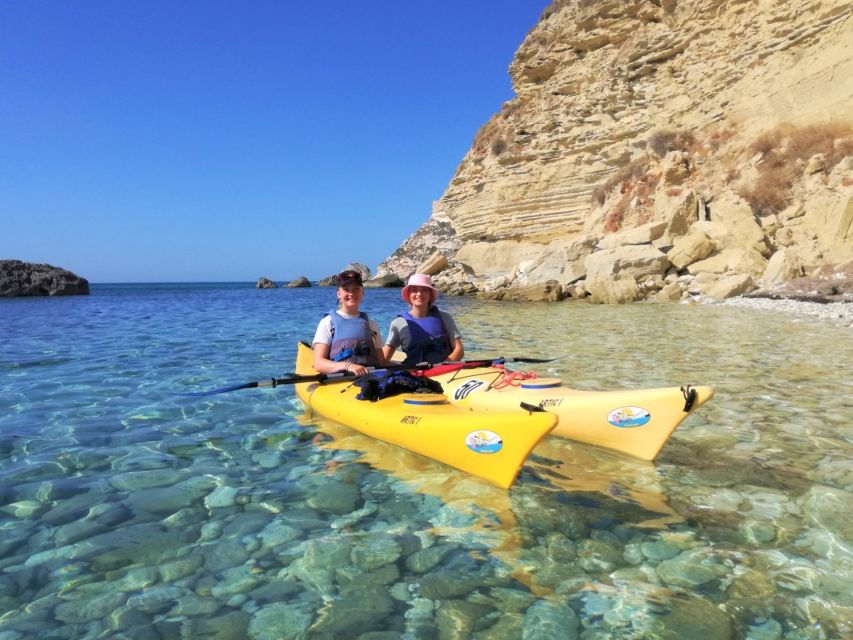 Cagliari: Guided Kayak Excursion in the Gulf of Cagliari