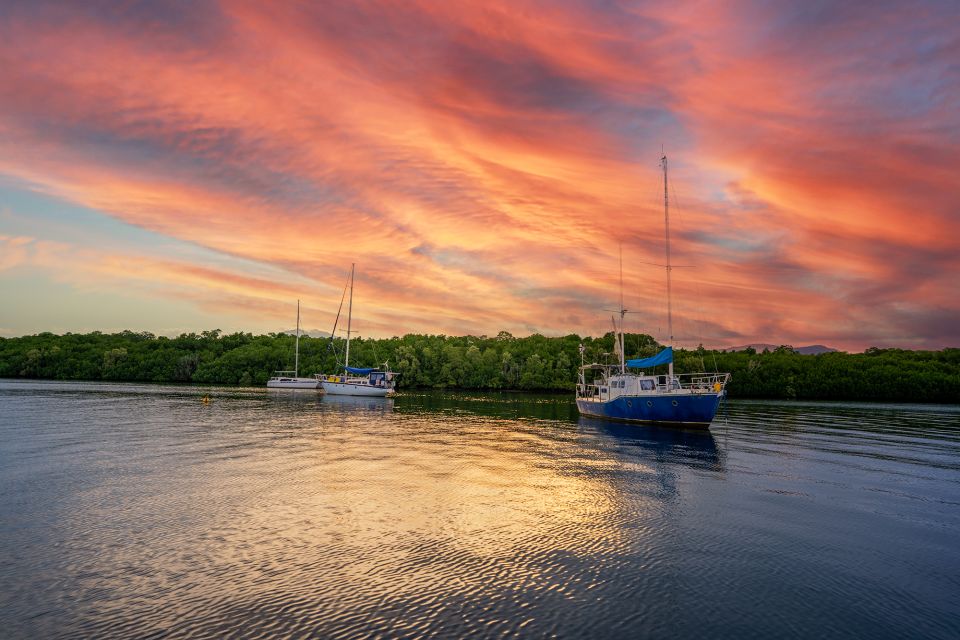 Cairns: Sunset River Cruise With Snack and Drinks