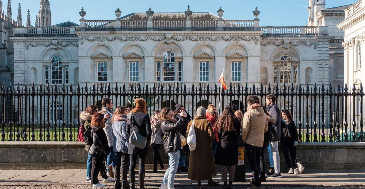 Cambridge: English Local Guided Walking Tour