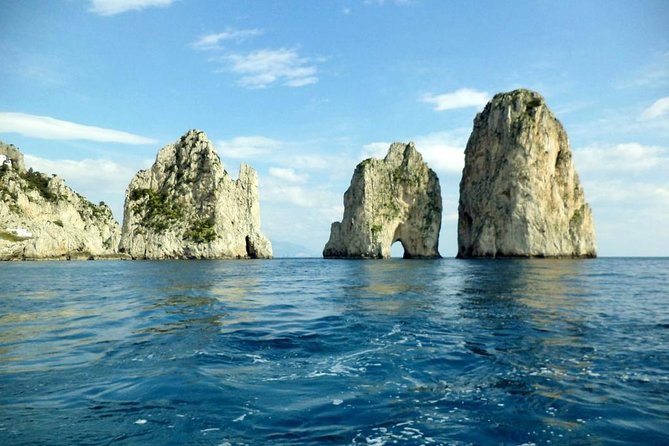 Capri: Boat Tour, Priority Tickets & Blue Grotto (Optional)