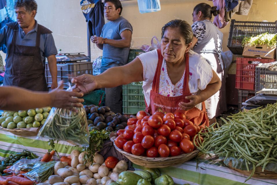 Cartagena: Bazurto Market & La Popa Convent Tour With Lunch