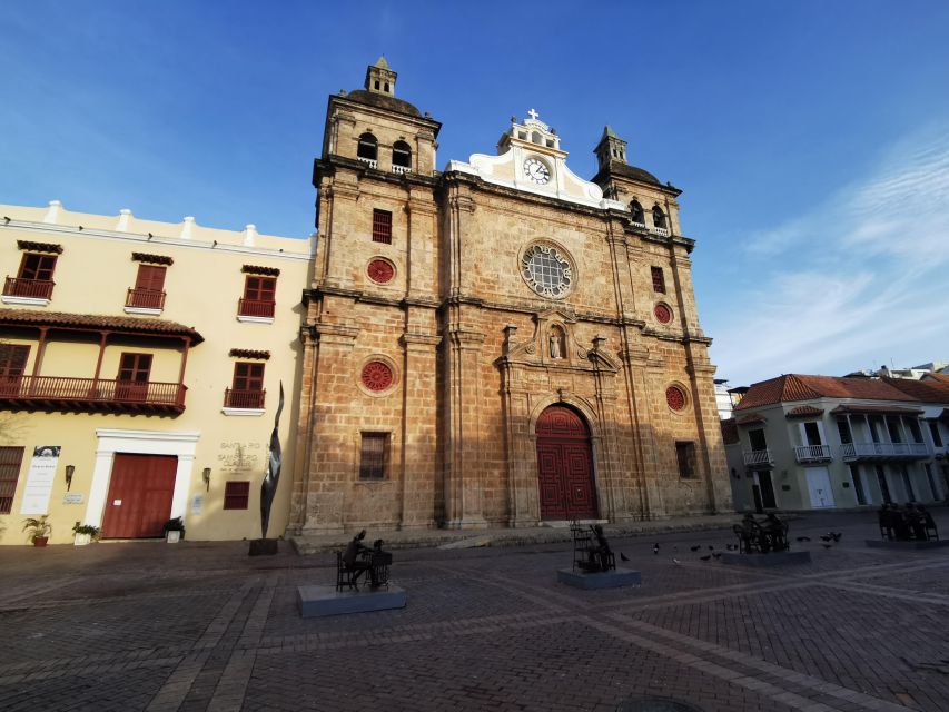 Cartagena: City Tour From Sea to Land | City Tour+Navigation