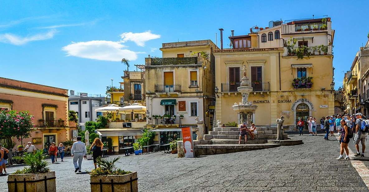 Catania: Giardini, Taormina, and Castelmola Day Trip