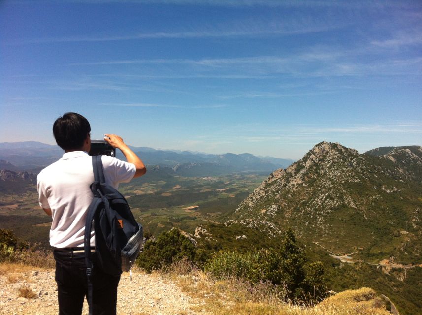 Cathar Castles: Quéribus and Peyrepertuse - Overview of Cathar Castles