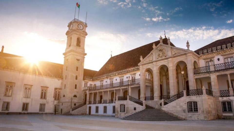 CENTER PORTUGAL: FULL DAY TOUR FROM COIMBRA TO FATIMA IN A MERCEDES V CLASS EXTENDED LONG