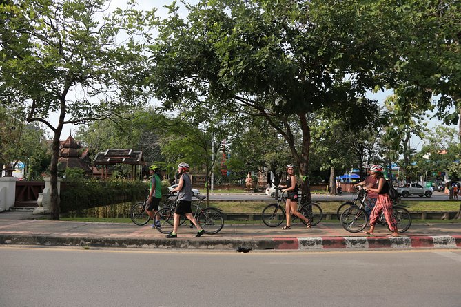 Chiang Mai Night Bike Tour