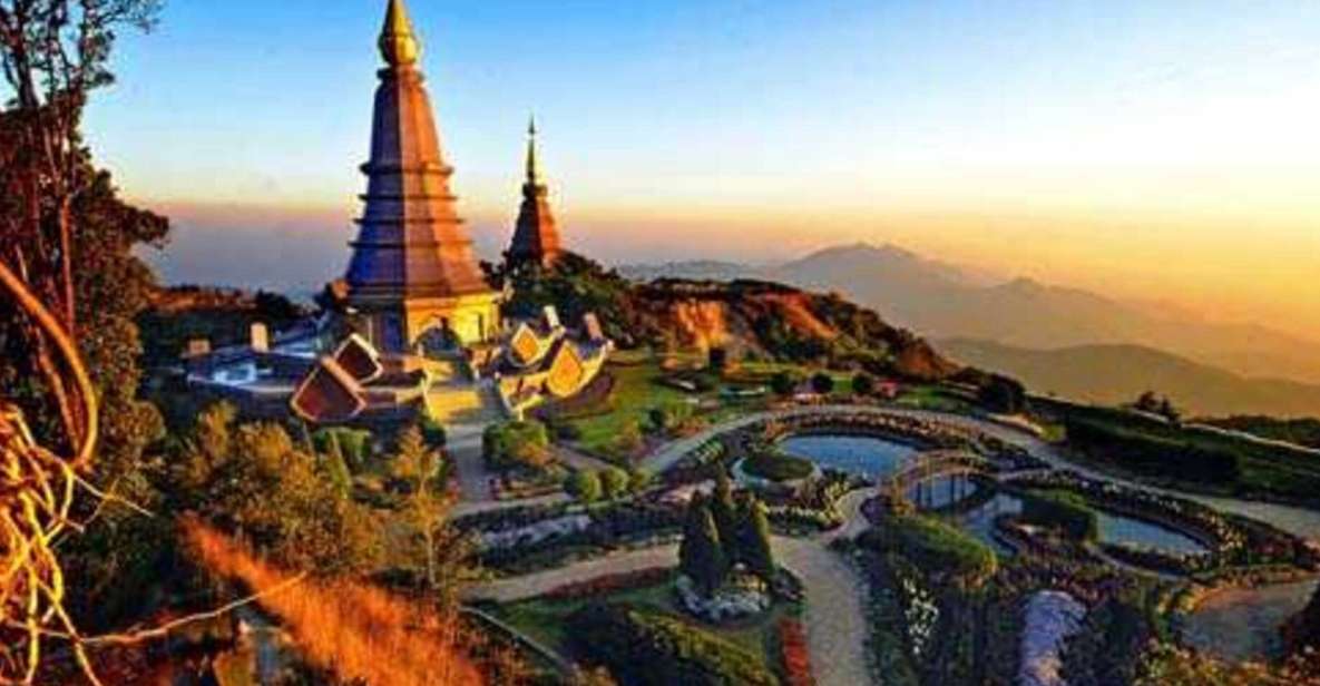 ChiangMai: Doi Inthanon National Park&mini-trek to Waterfall