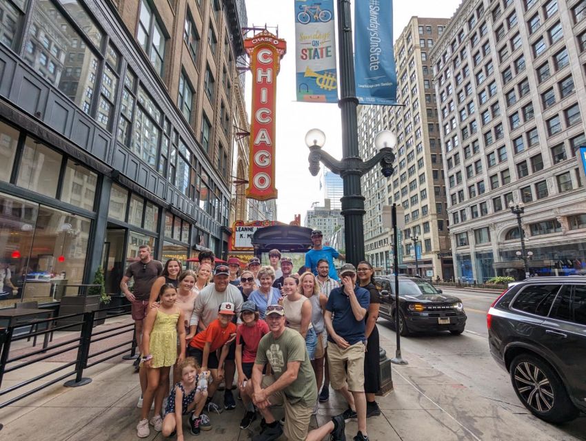 Chicago: Best of Attractions Walking Tour +Bike/Kayak Rental