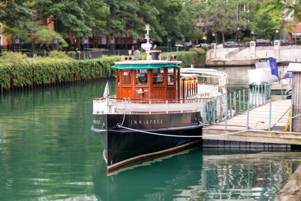 Chicago: Historic Architecture Chicago River Small Boat Tour