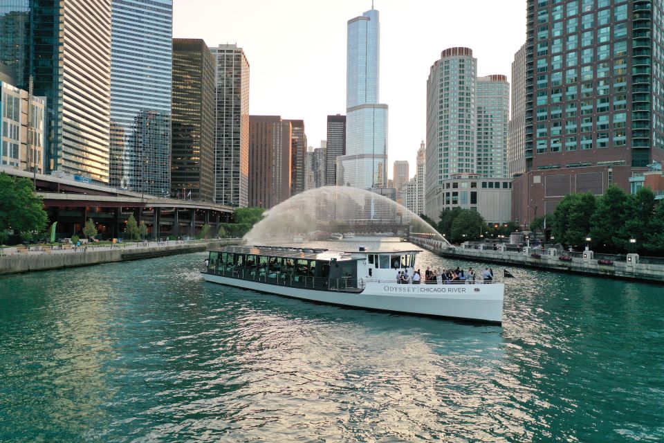 Chicago: Thanksgiving Gourmet Lunch Cruise on Chicago River