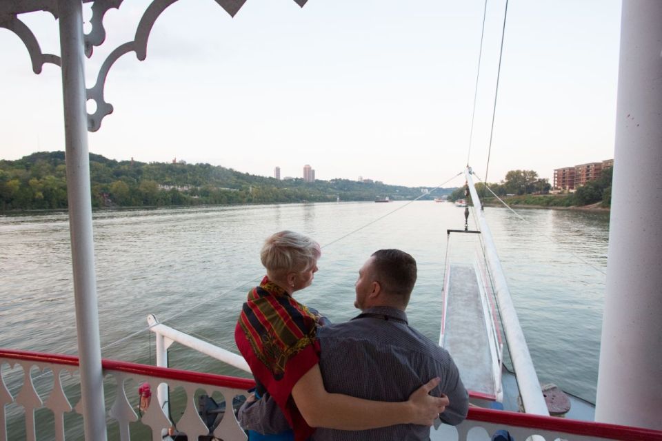 Cincinnati: Ohio River Cruise With Buffet Dinner - Experience the Riverboat Cruise