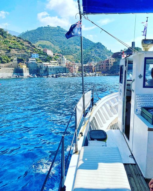 Cinque Terre Boat Tour With a Traditional Ligurian Gozzo