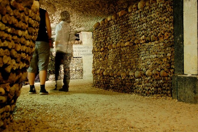 City Highlights Tour + Entry Tickets for the Paris Catacombs