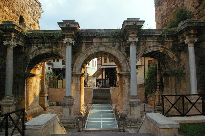 City Tour of ANTALYA With Boat 1 Hours. (The Place to Be Seen)