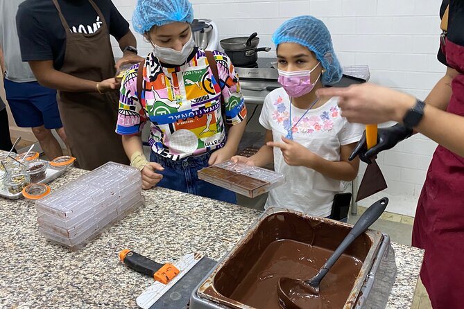 Class for Chocolate Making and Tasting in Panama