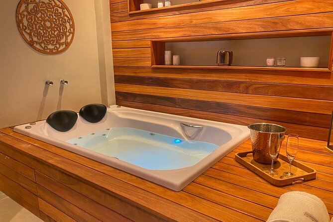 Classic Massage 1h by Aura Spa - Location Details