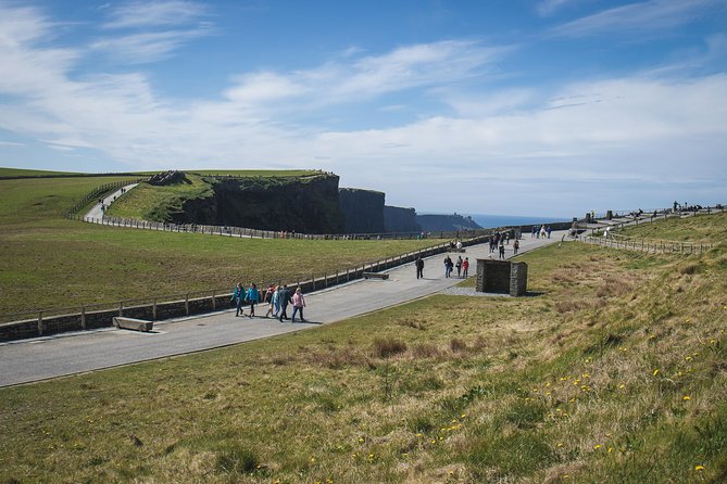 Cliffs of Moher Day Tour From Limerick: Including the Wild Altanic Way