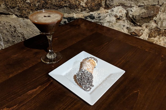 Cocktails & Cannoli: Bostons North End Dessert Tour