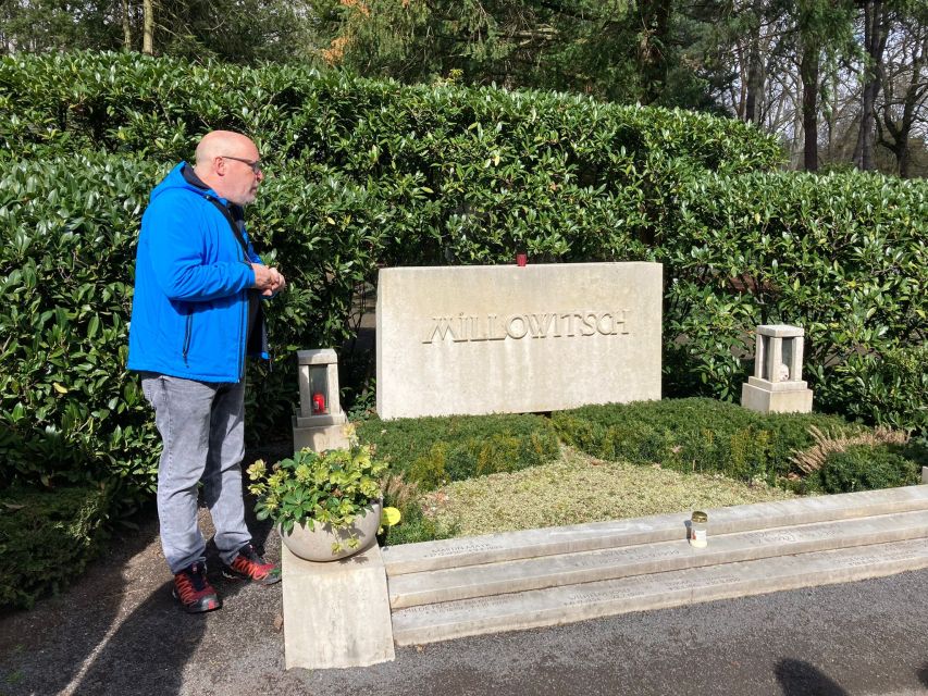 Cologne: Guided Tour of Melatenfriedhof