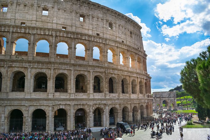 Colosseum Express Guided Tour and Ancient Rome Admission Included