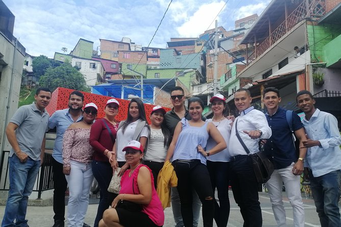 Comuna 13 Graffiti Tour and Enjoy Photos and Videos With Drone - Overview of Comuna 13 Tour