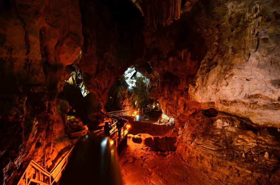 Corinth-Odontotos Railway-Lunch-Cave of Lakes: Private Tour