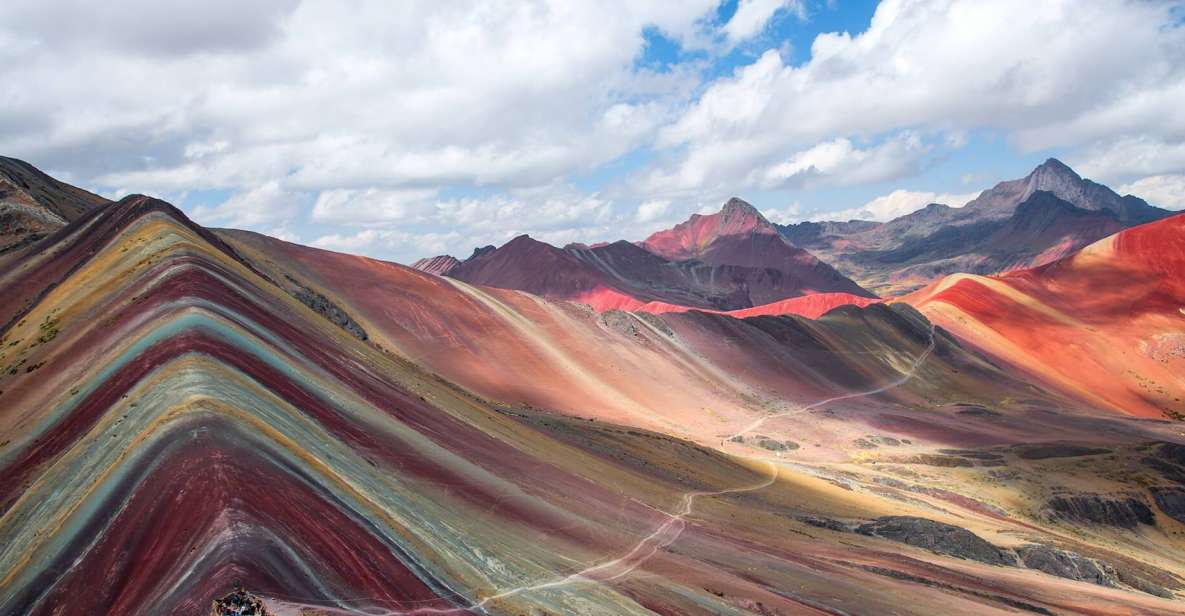 Cusco: Full Day Excursion to Rainbow Mountain and Red Valley