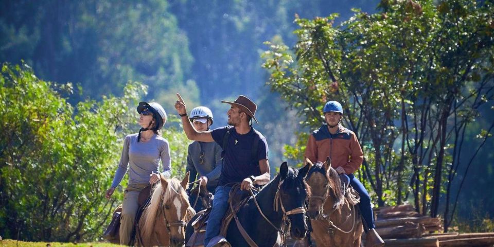 Cusco: Horseback Ride Temple of the Moon and Chacan Mountain