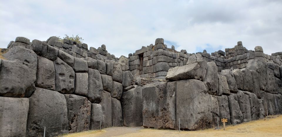 Cusco: Sacsayhuaman Guided Tour and 1-Hour Horseback Ride