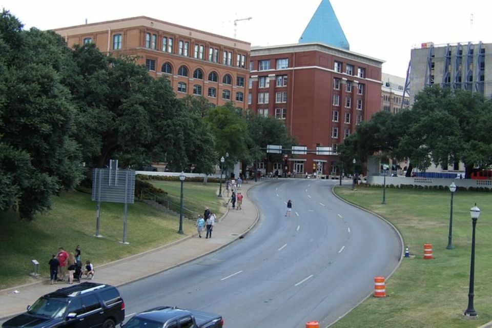 Dallas: 2-Hour JFK Assassination Tour Without Museum - Key Points