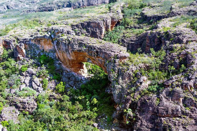 Darwin to Kakadu Day Trip by Air Including Yellow Water Cruise