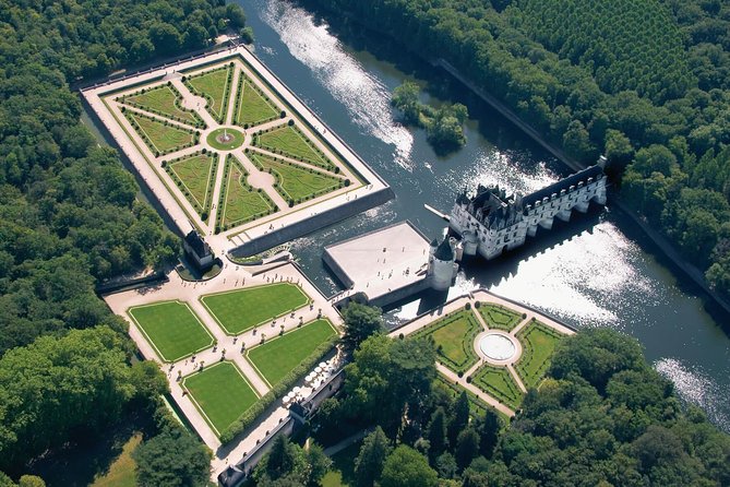 Day Tour of Chateaux of Chenonceau, Chambord & Caves Ambacia From Tours/Amboise