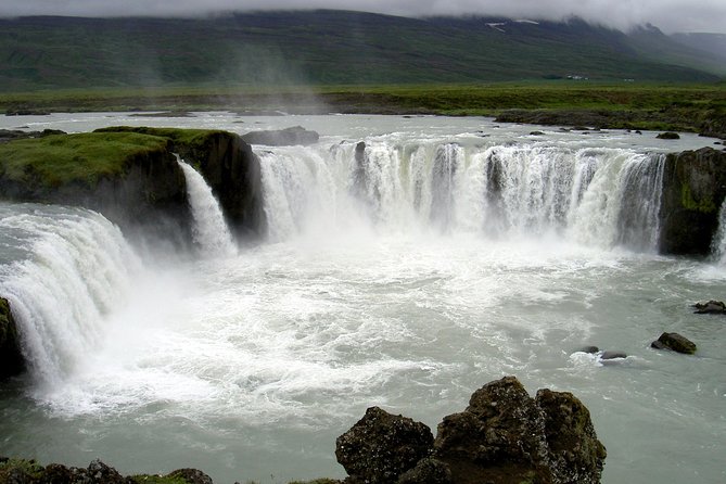 Day Trip to Lake Mývatn and the Nature Baths From Akureyri