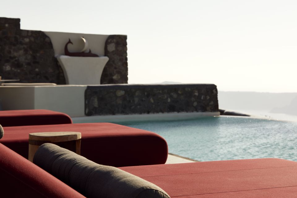 Daybed Relaxation With Infinity Pool Use With Caldera Views - Overview of the Experience