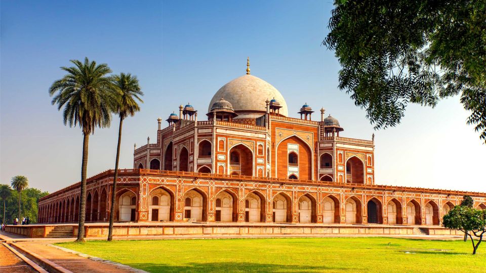 Delhi Archeological Sites Day Tour