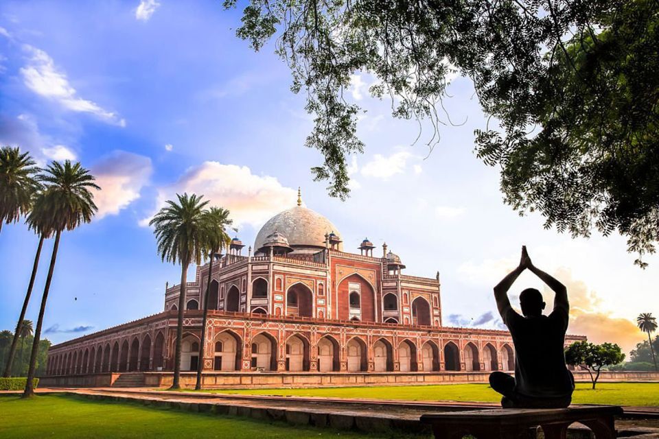 Delhi : Full Day Delhi City Tour With Guide and Car