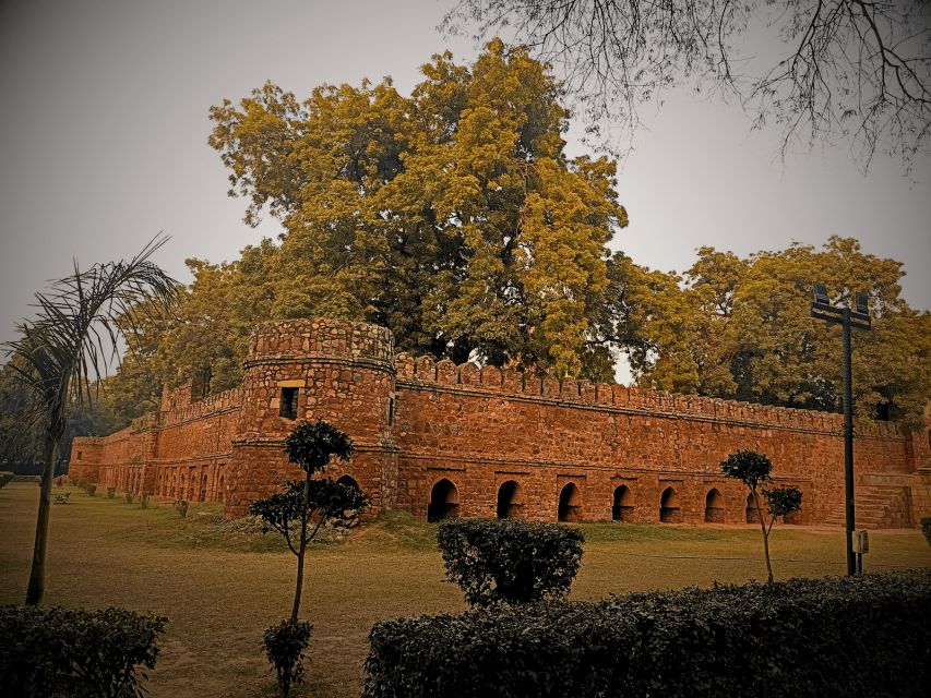 Delhi: Hazrat Nizamuddin Basti Guided Bike Tour With Picnic